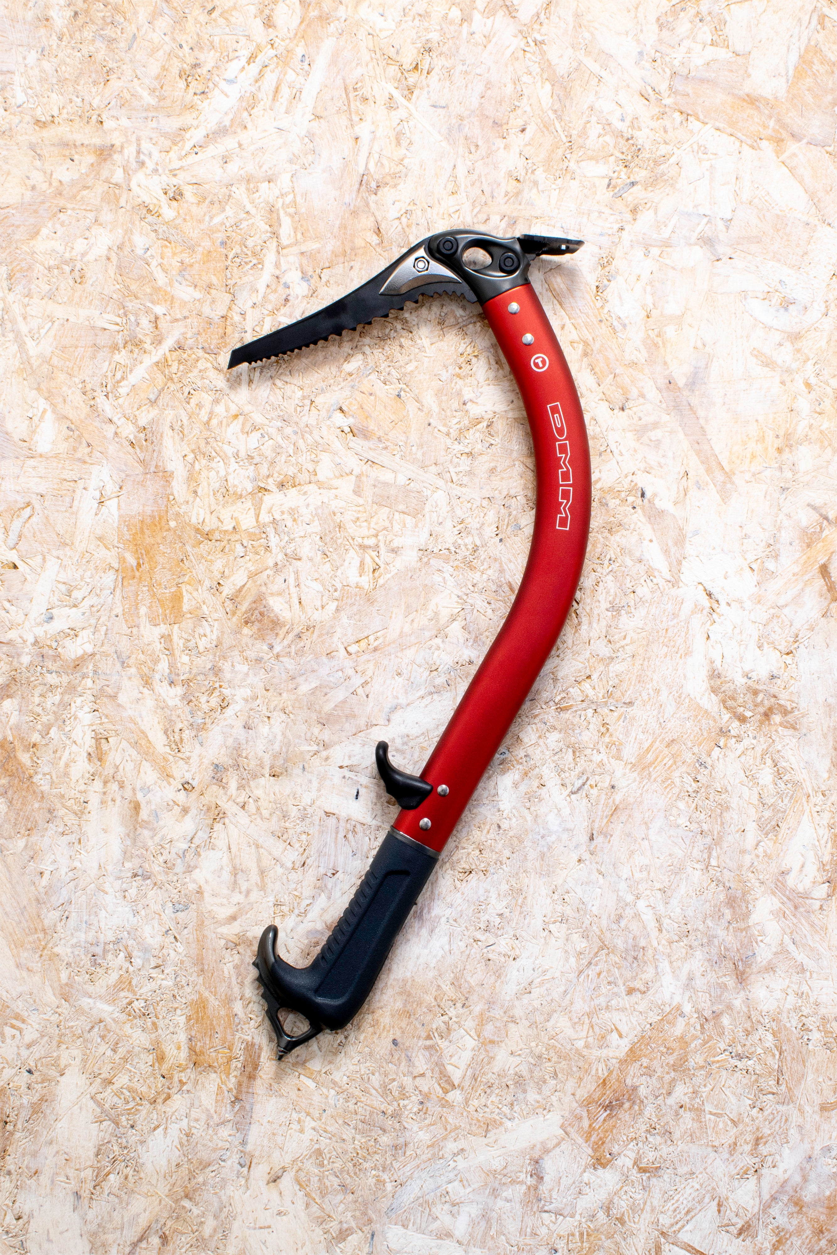 DMM - Apex Ice Axe (2024) – Dick's Climbing