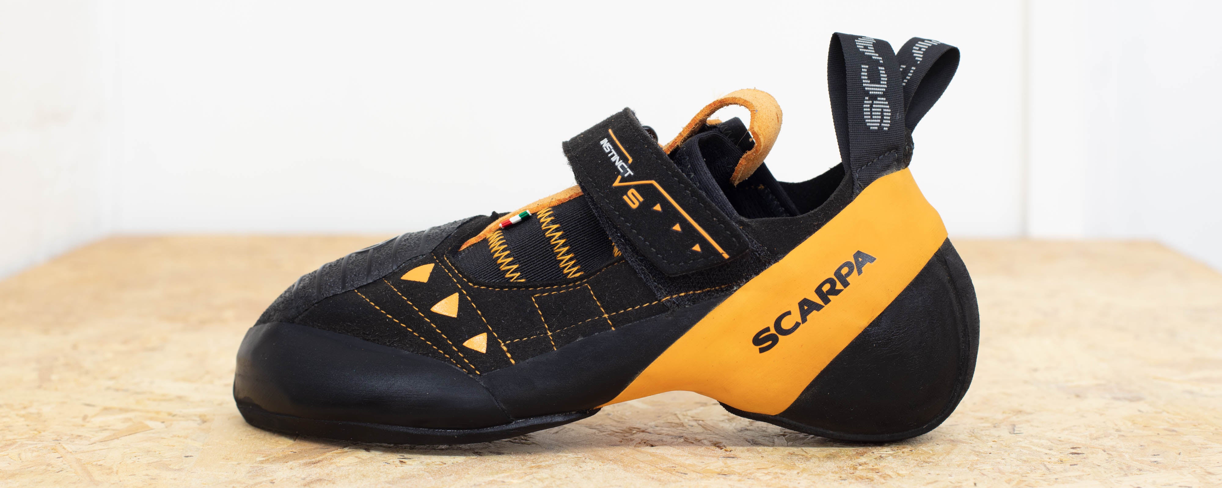 Scarpa instinct best sale vs sale