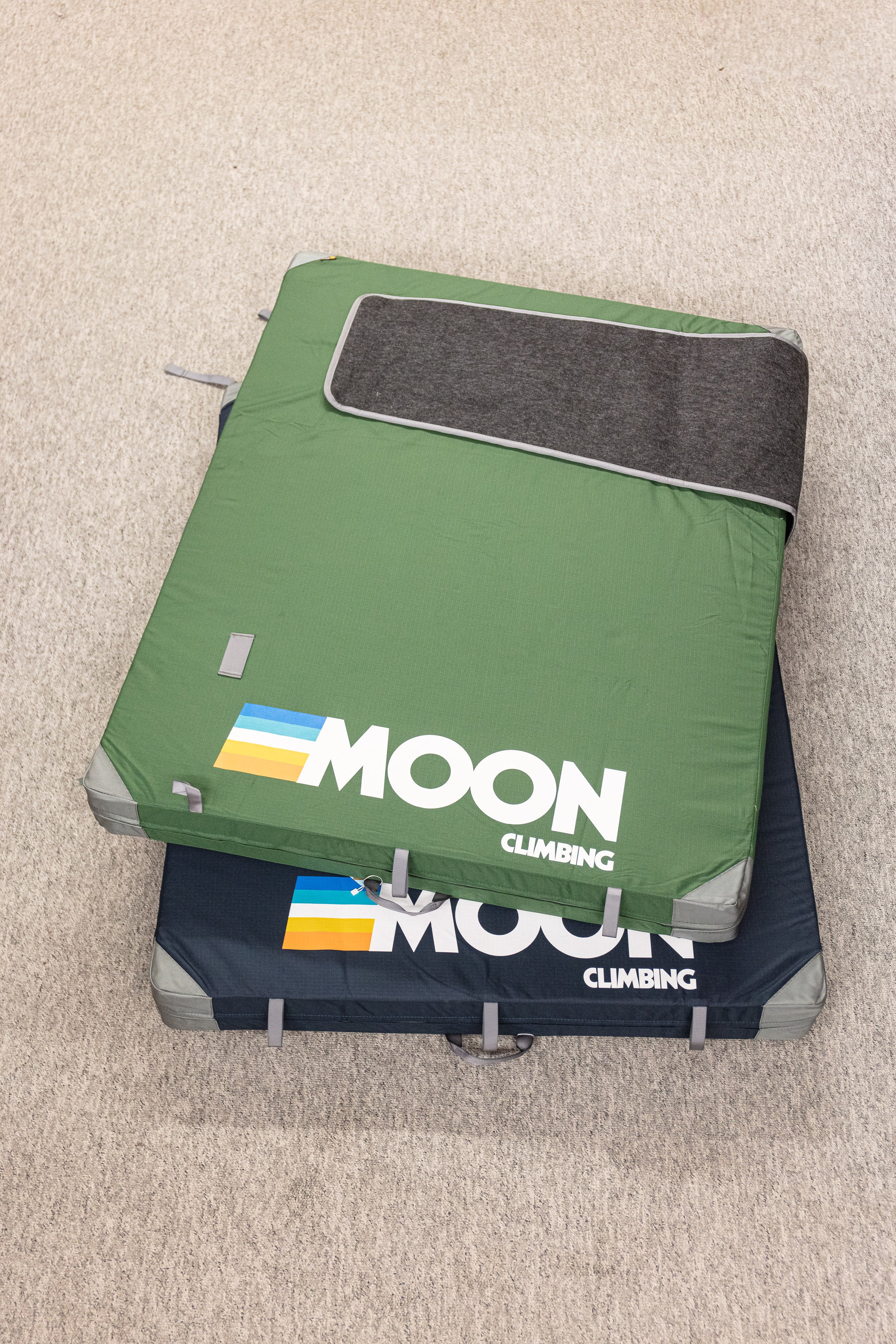 Moon - Warrior Crash Pad – Dick's Climbing