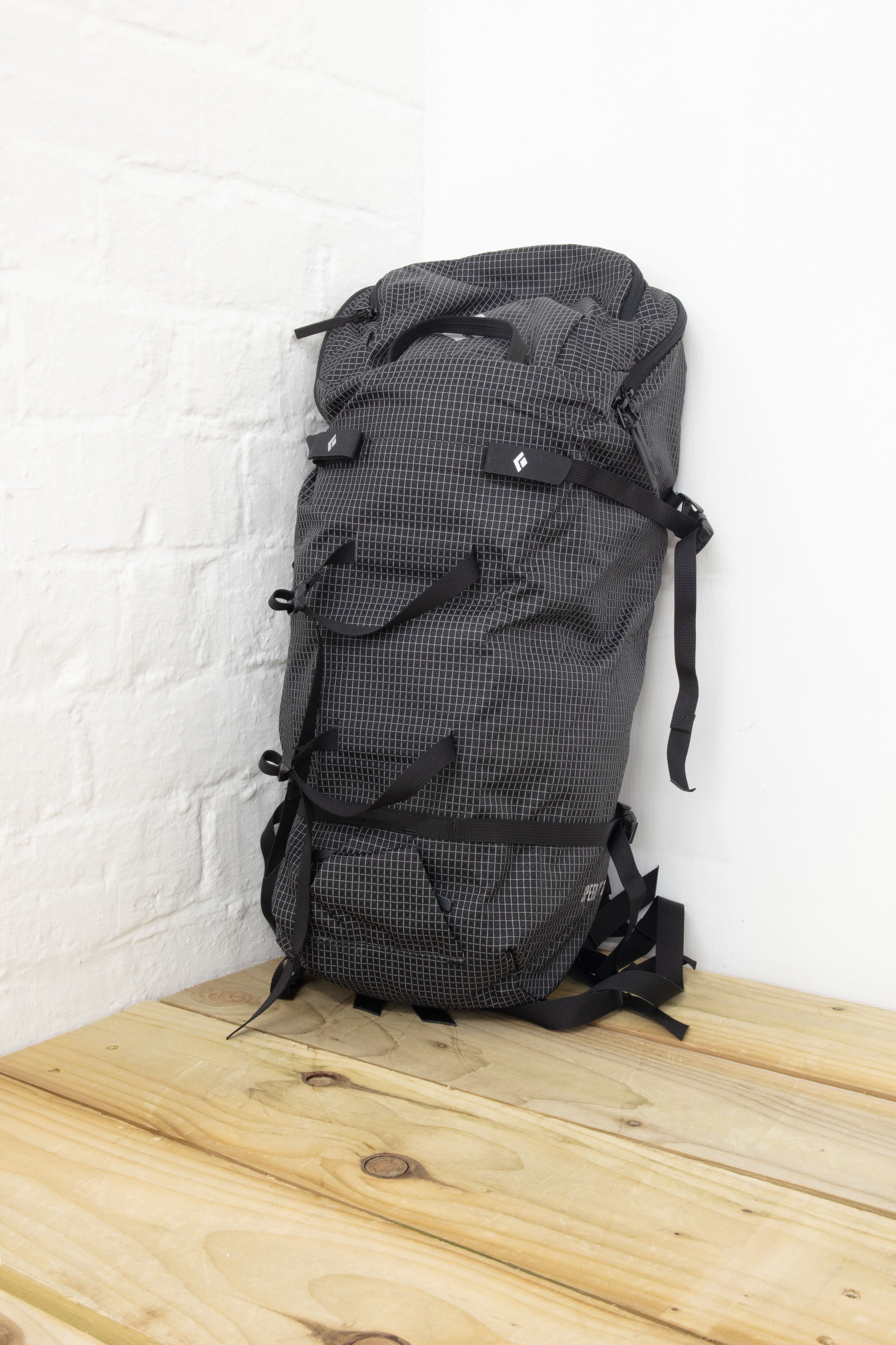 Black Diamond - Speed Zip 24 Backpack (2022) – Dick's Climbing